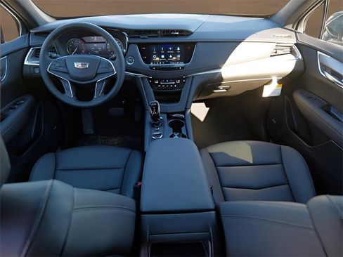 New 2026 Cadillac XT5 Luxury w/ LPO, Floor Liner Package image 25