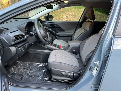 Used 2024 Subaru Crosstrek 2.0i Premium w/ Crosstrek Mirror Package AWD/4WD image 9