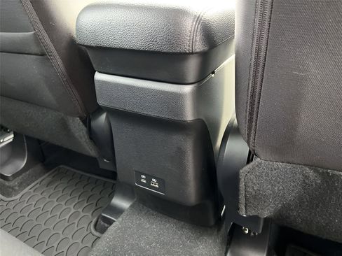 Used 2025 Mitsubishi Outlander Sport LE image 24