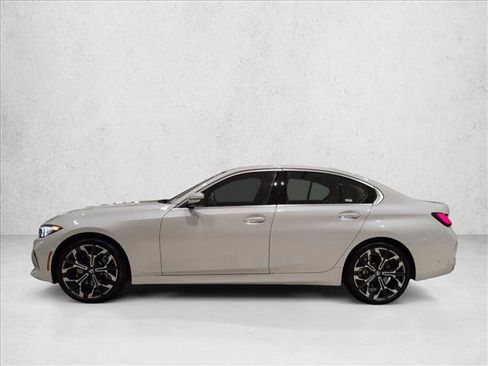 Used 2025 BMW 330i xDrive Sedan image 9