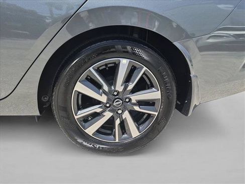 Certified 2025 Nissan Versa SV w/ Trunk Package FWD image 22
