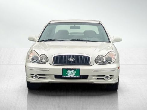Used 2005 Hyundai Sonata GL FWD image 2
