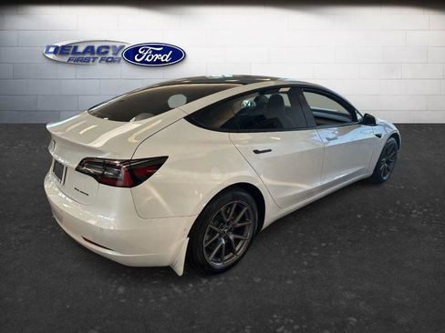 Used 2022 Tesla Model 3 Long Range AWD/4WD image 5