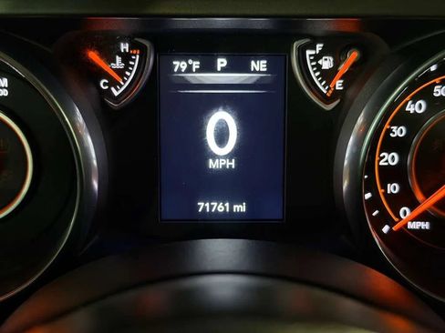 Used 2018 Jeep Wrangler Sport AWD/4WD image 30