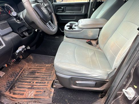 Used 2018 RAM 1500 Express w/ Express Value Package image 15