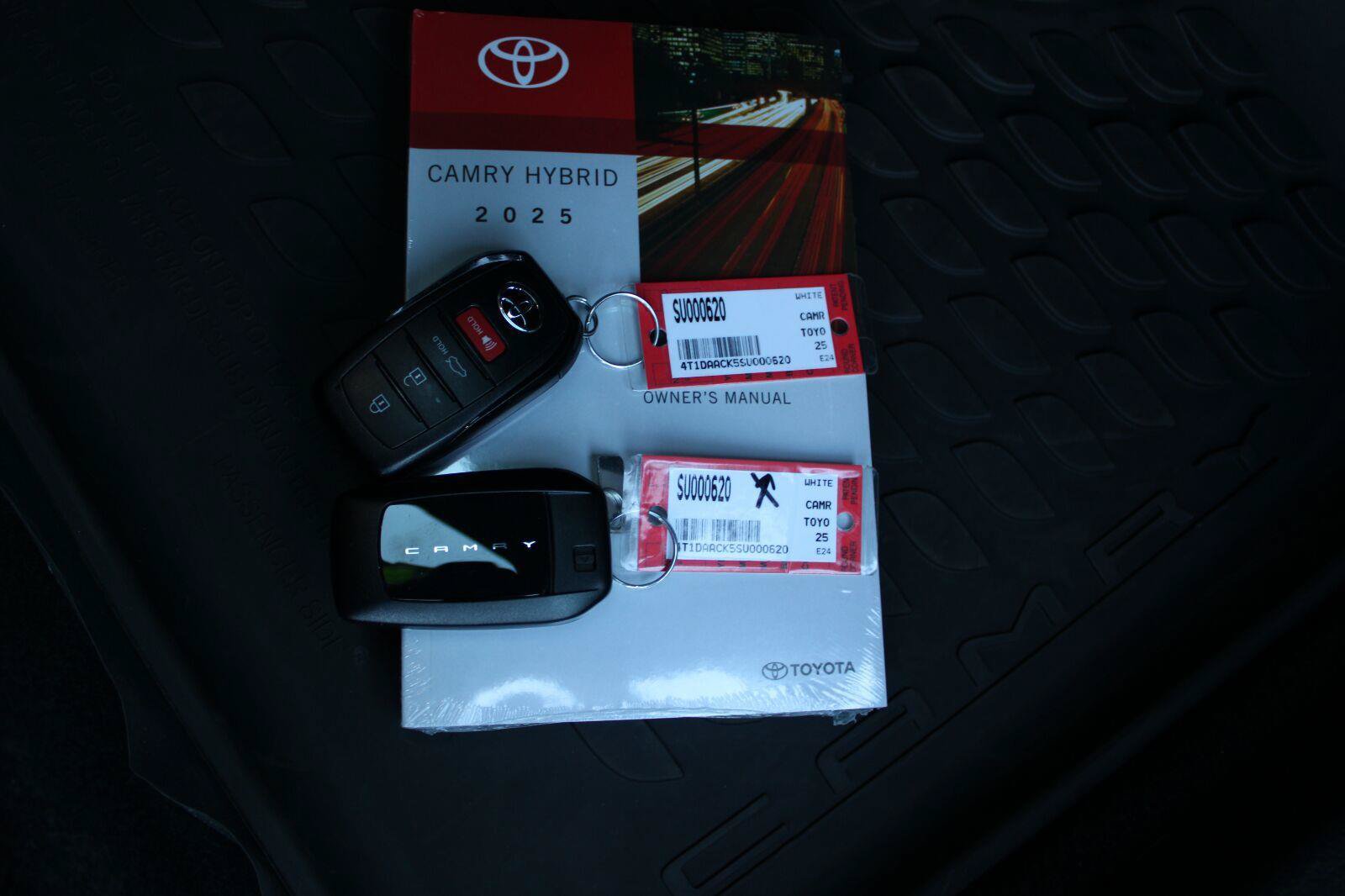 Certified 2025 Toyota Camry LE w/ Convenience Package FWD image 32