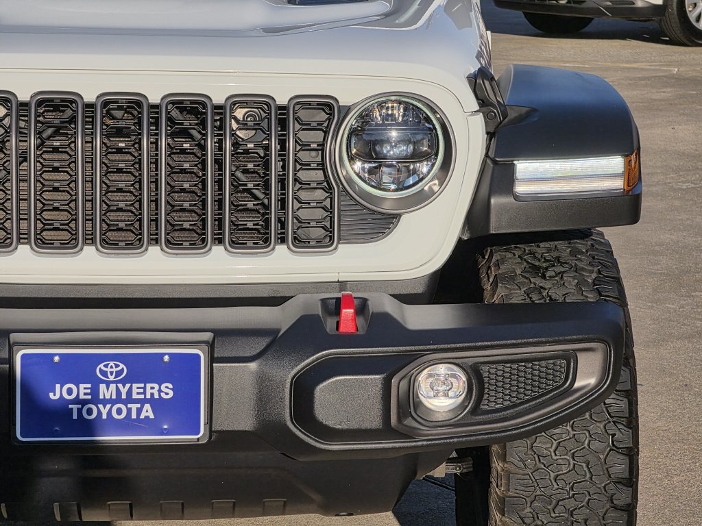 Used 2026 Jeep Wrangler Unlimited Rubicon AWD/4WD image 4