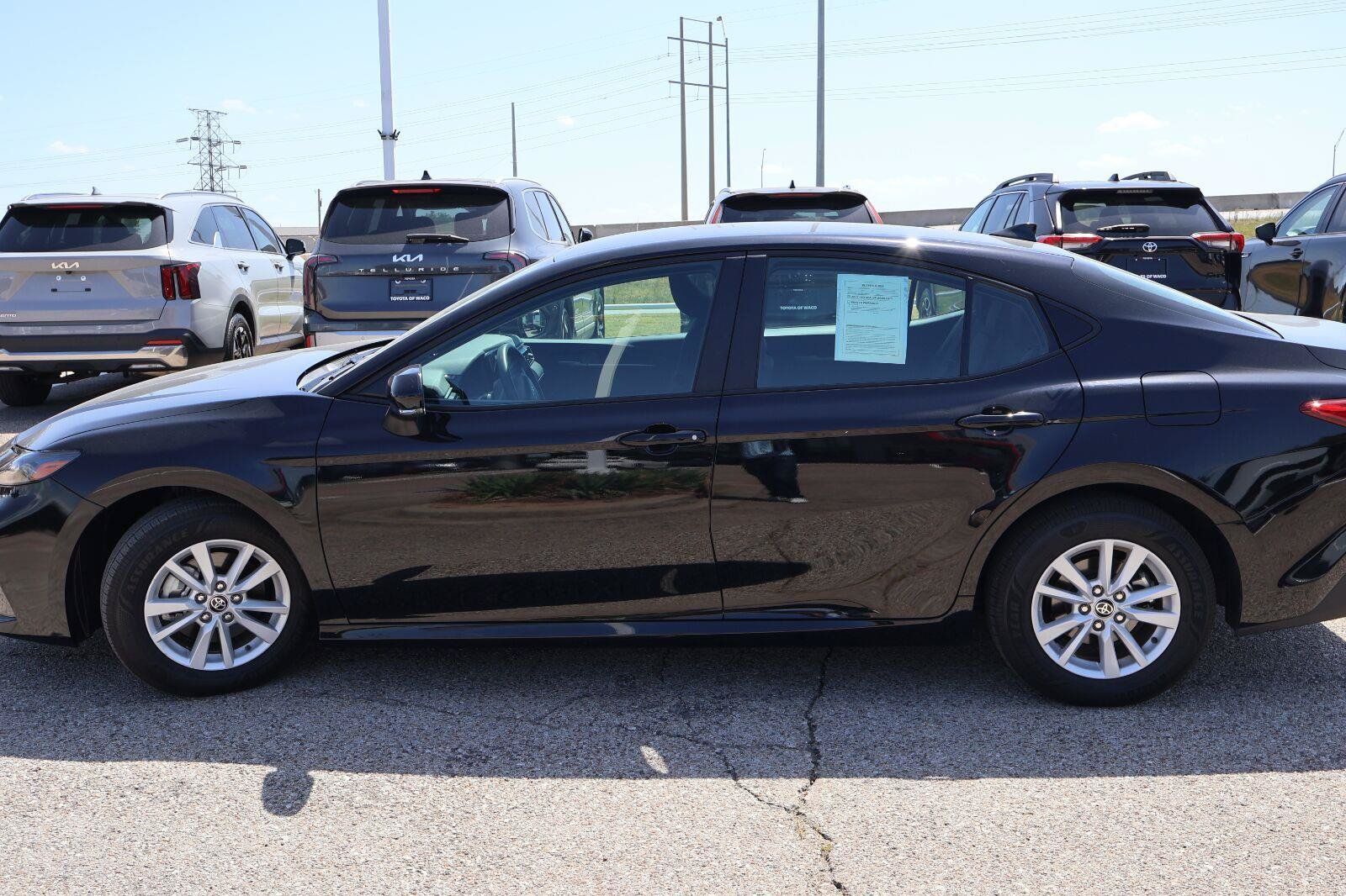 Used 2026 Toyota Camry LE FWD image 6