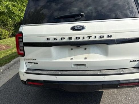 Used 2022 Ford Expedition Max Limited AWD/4WD image 12