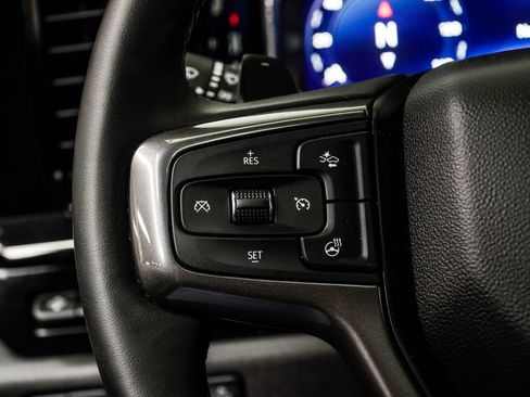 Used 2025 Chevrolet Silverado 1500 ZR2 w/ Technology Package image 33