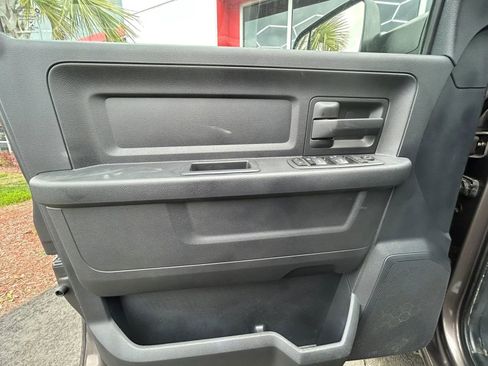 Used 2020 RAM 2500 Tradesman w/ Chrome Appearance Group image 18