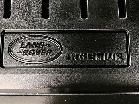 Used 2018 Land Rover Discovery Sport HSE image 31