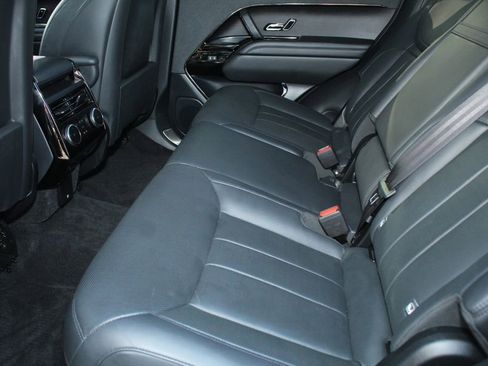 Used 2023 Land Rover Range Rover Sport SE image 5