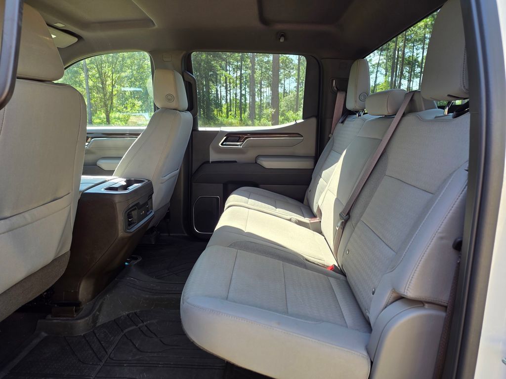 Used 2023 Chevrolet Silverado 1500 LT w/ Protection Package RWD image 15