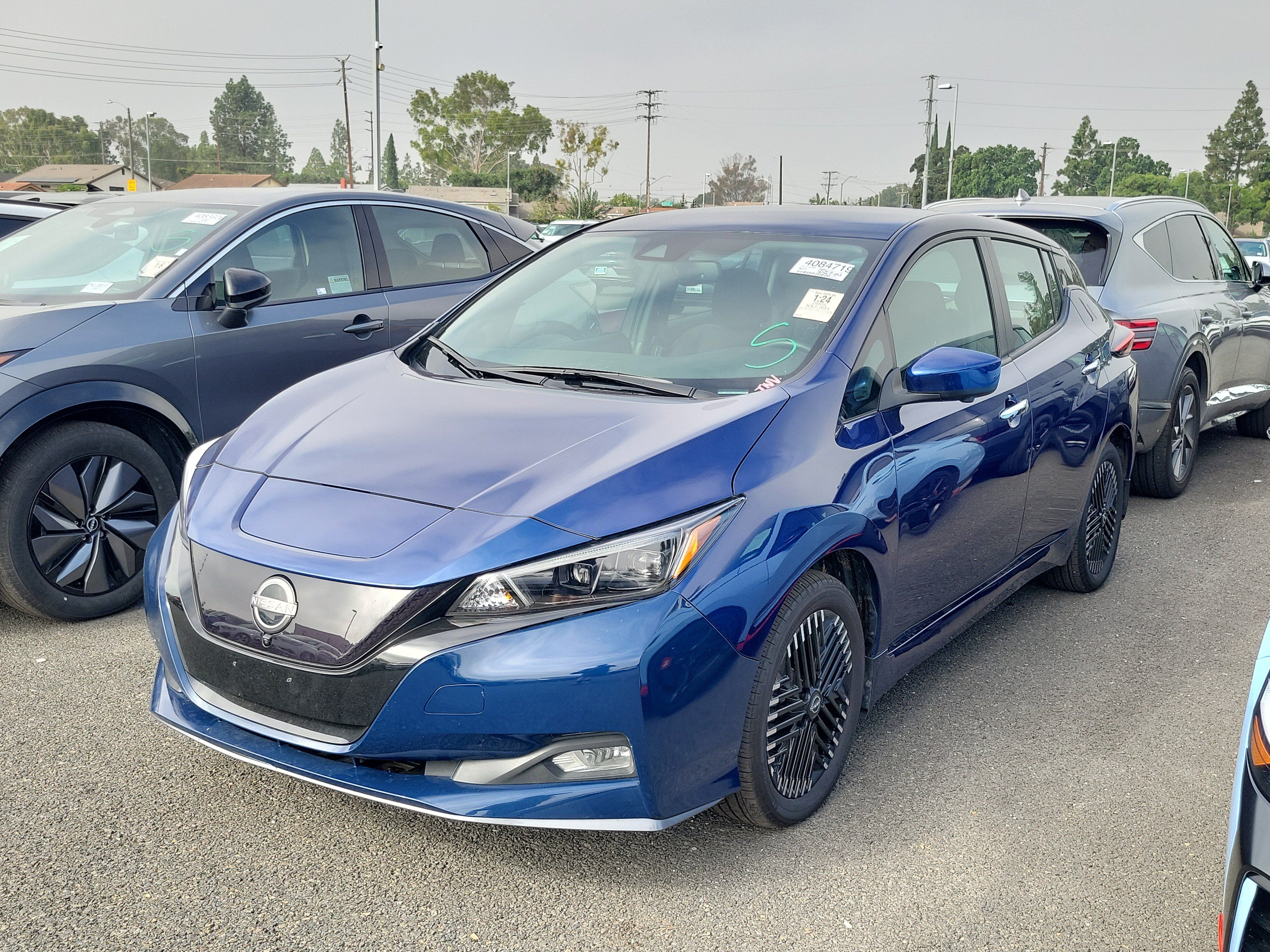 Used 2025 Nissan Leaf SV Plus FWD image 1