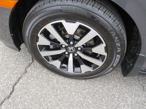 Certified 2025 Honda Odyssey EX-L image 9