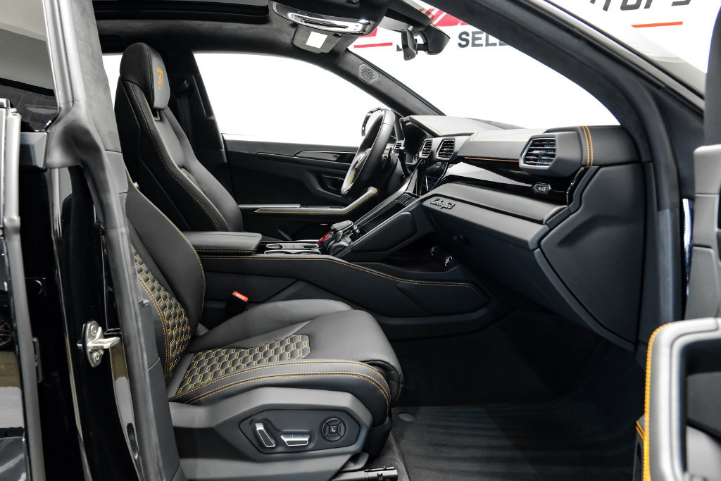 Used 2024 Lamborghini Urus S AWD/4WD image 45