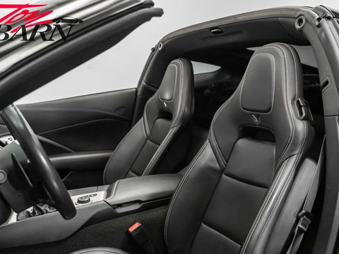 Used 2014 Chevrolet Corvette Z51 w/ 2LT Preferred Equipment Group image 32