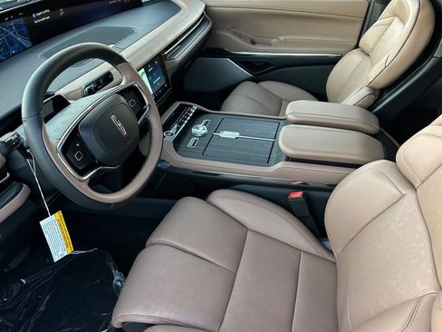 New 2025 Lincoln Navigator L Black Label image 9