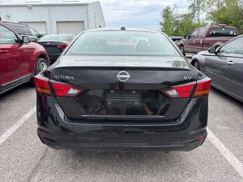 Used 2024 Nissan Altima 2.5 SV FWD image 6