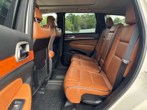 Used 2012 Jeep Grand Cherokee Overland AWD/4WD image 16