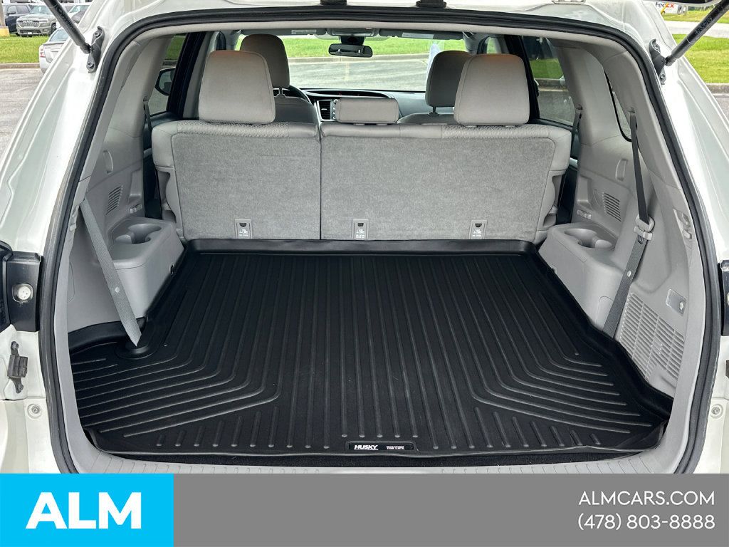 Used 2018 Toyota Highlander LE FWD image 20