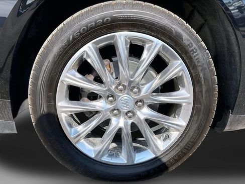 Used 2021 Buick Enclave Essence w/ Sound and Sites Package AWD/4WD image 9