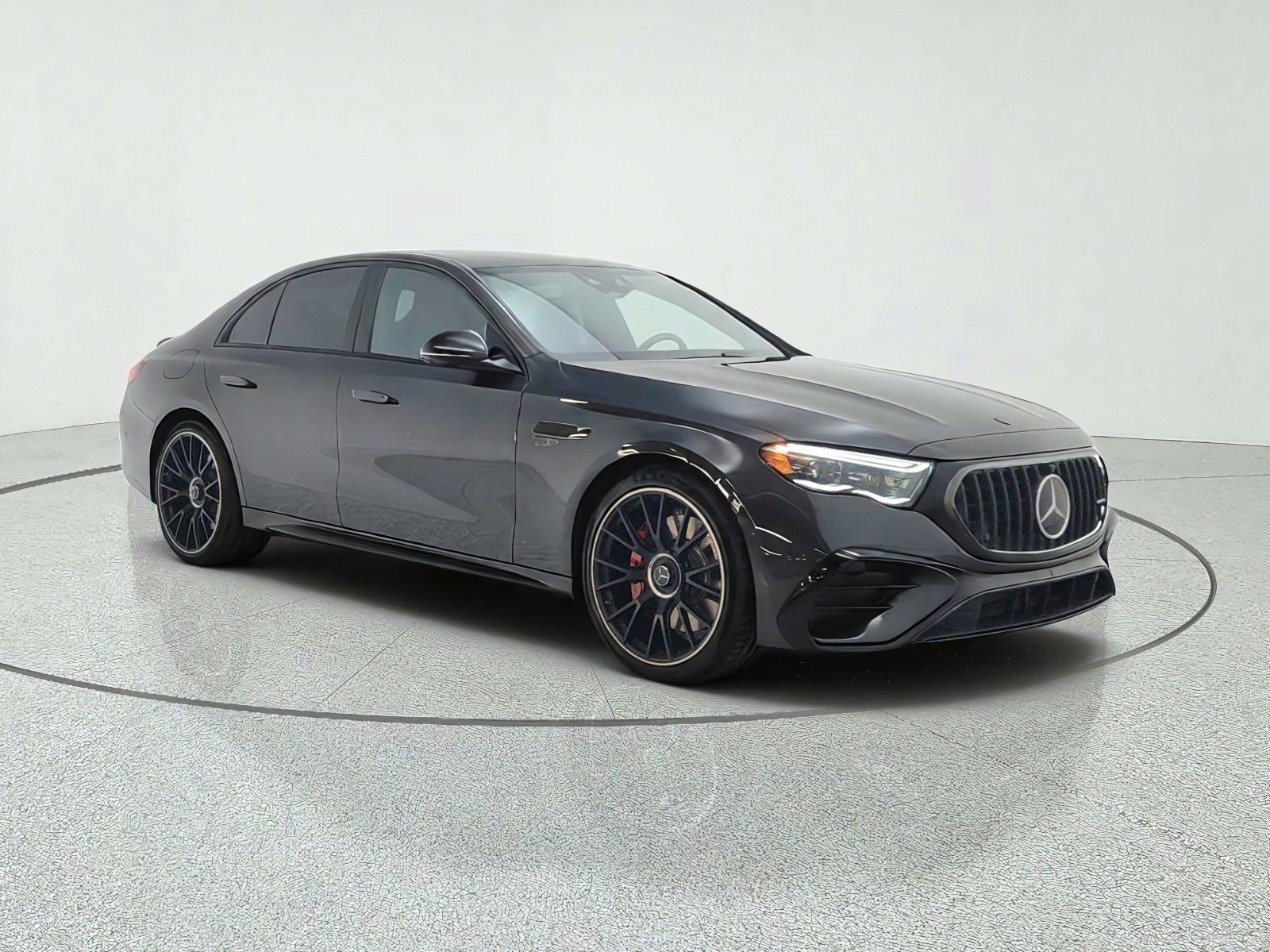 Used 2025 Mercedes-Benz E 53 AMG e 4MATIC Sedan image 3