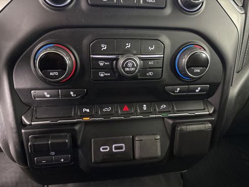 Used 2020 Chevrolet Silverado 2500 LT w/ Fleet Comfort Package image 18