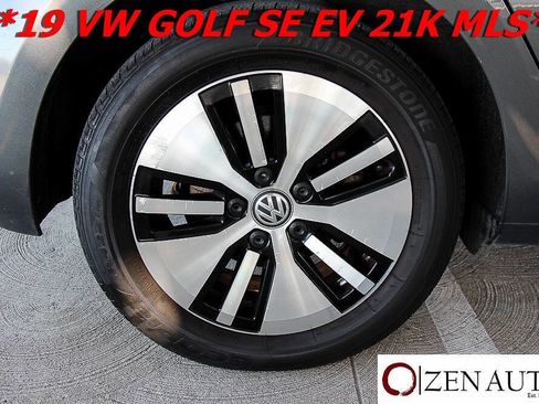 Used 2019 Volkswagen e-Golf SE w/ Driver Assistance Package image 44