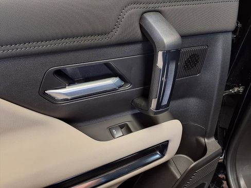 Used 2026 GMC Hummer EV 4x4 Crew Cab image 9