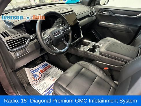 Used 2026 GMC Acadia Elevation w/ Elevation Premium Package AWD/4WD image 17