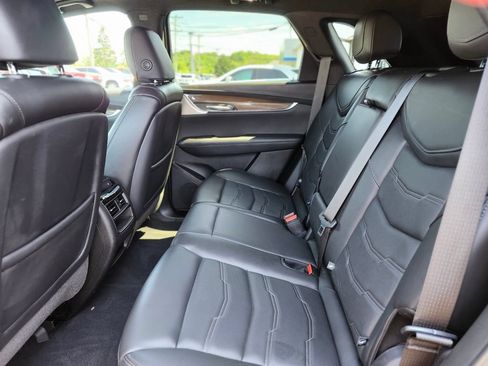 Used 2022 Cadillac XT5 Premium Luxury w/ Platinum Package AWD/4WD image 14