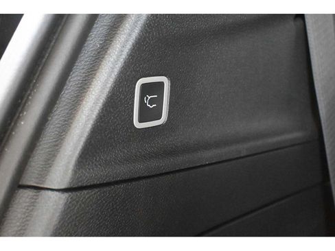 Used 2023 Chrysler Pacifica Touring-L w/ S Appearance Package FWD image 27