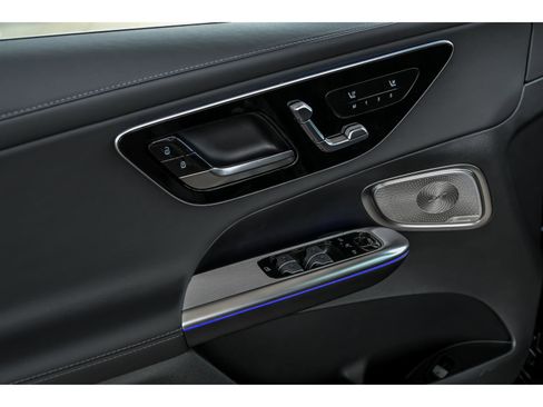 New 2026 Mercedes-Benz GLC 350e 4MATIC image 5