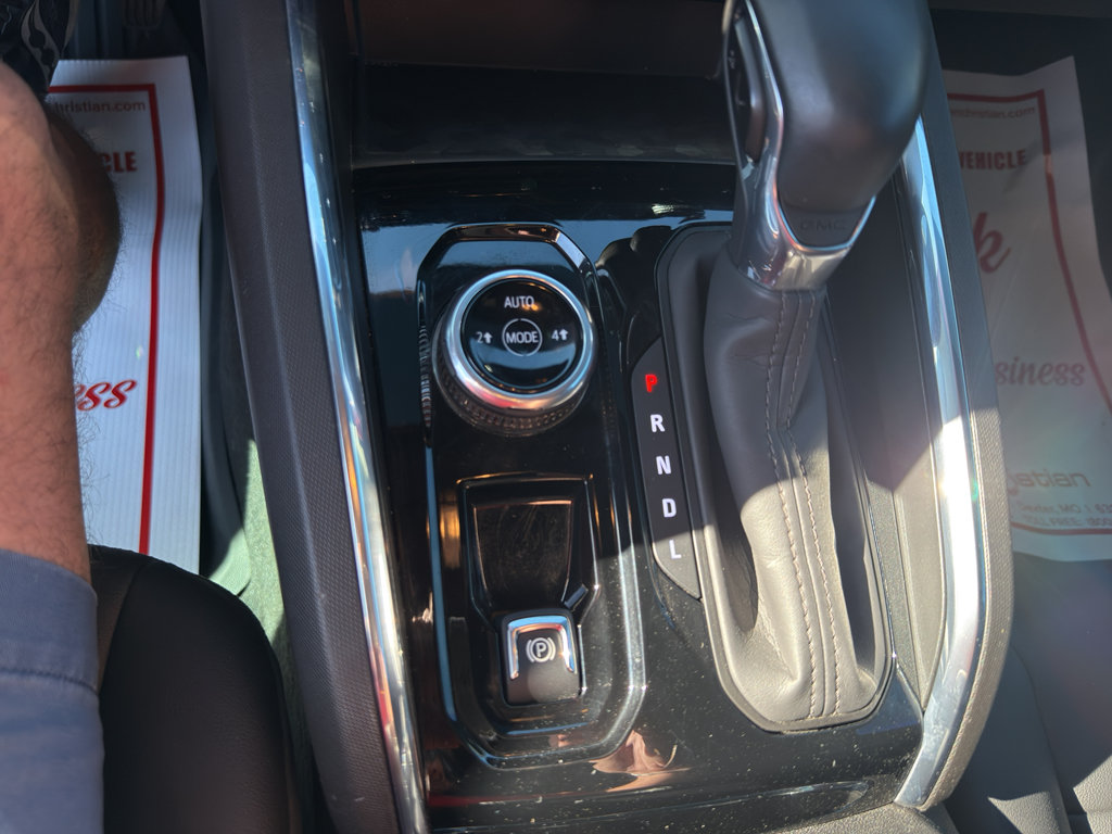 Used 2024 GMC Canyon Elevation w/ Elevation Premium Package AWD/4WD image 16