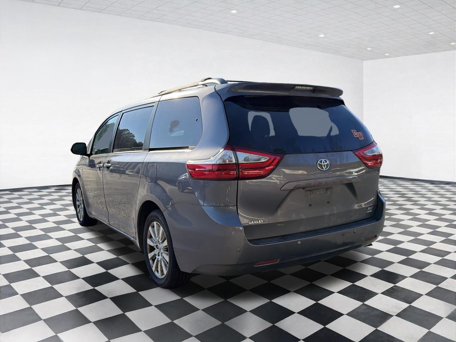 Used 2017 Toyota Sienna XLE Premium AWD/4WD image 6