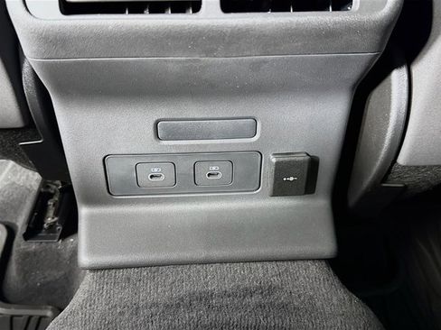 Used 2026 Land Rover Range Rover Velar Dynamic SE image 28