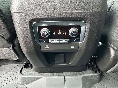 Used 2023 Chevrolet Tahoe High Country image 11