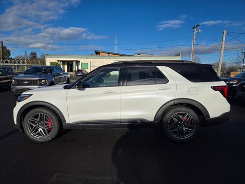 New 2026 Ford Explorer ST AWD/4WD image 7