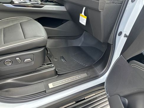 New 2026 Cadillac Escalade Luxury w/ LPO, Floor Liner Package AWD/4WD image 43