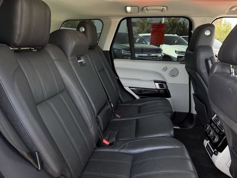 Used 2017 Land Rover Range Rover HSE image 24