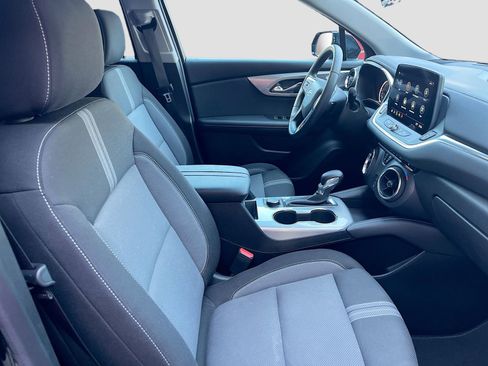Used 2025 Chevrolet Blazer LT FWD image 26