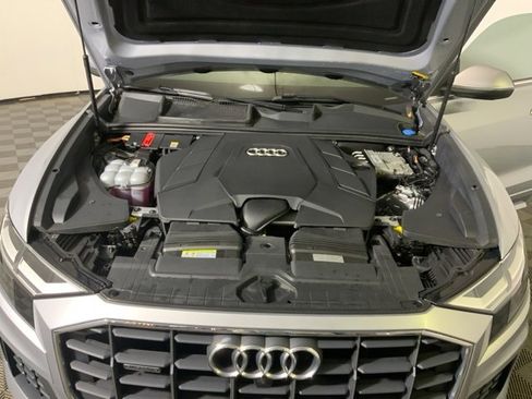 Used 2022 Audi Q8 Premium image 38