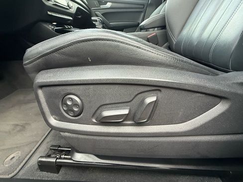 Used 2023 Audi Q5 2.0T Premium w/ Convenience Package image 27