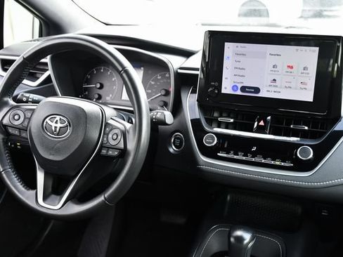 Used 2023 Toyota Corolla SE FWD image 2