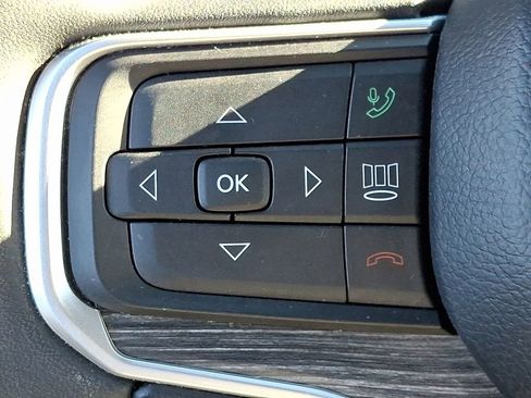 Used 2024 Jeep Wagoneer L Series III w/ Flexible Seating Group image 25