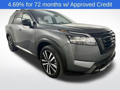 Used 2023 Nissan Pathfinder Platinum w/ Black Appearance Package