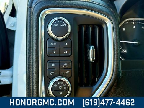 Used 2022 GMC Sierra 2500 AT4 image 14