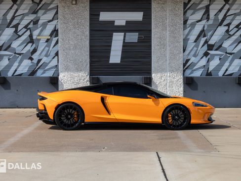 Used 2023 McLaren GT image 18